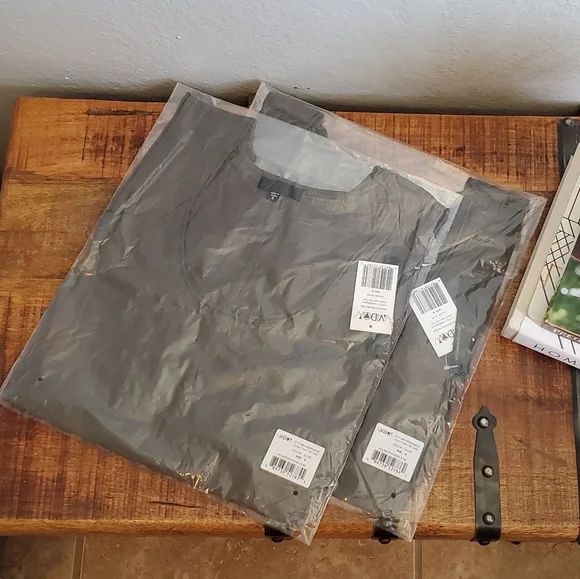 💚 Widow Down Town Tail Tank 💚 - Picture 8 of 8